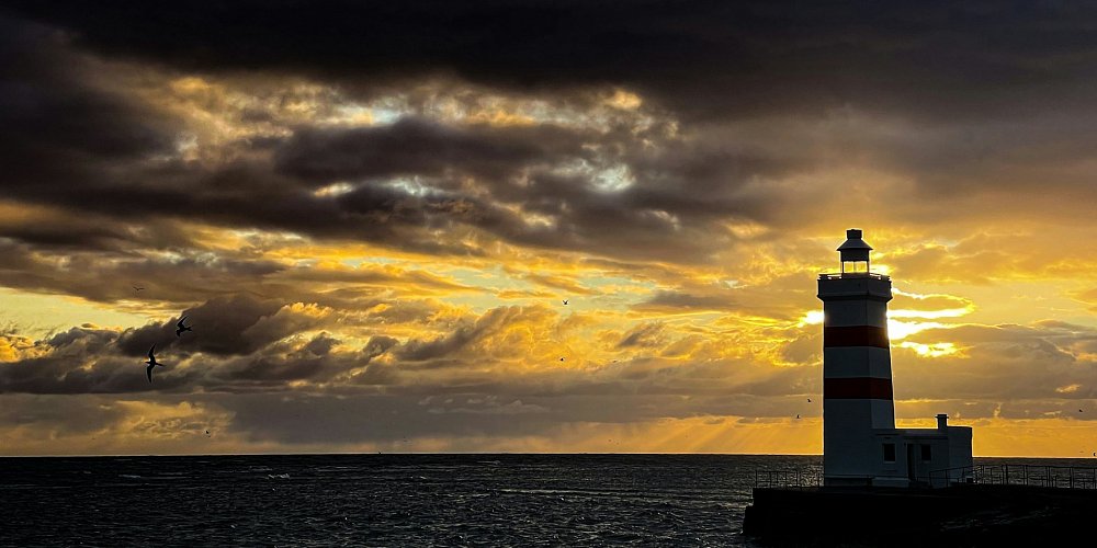 Peaceful Iceland scenery capturing the atmosphere of local travel destinations