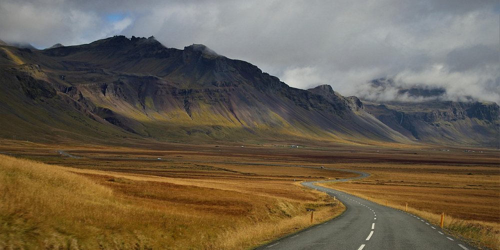 Natural Iceland scenery reflecting the spirit of exploration and adventure